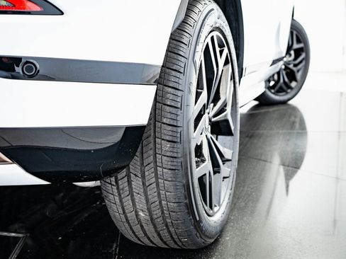 Used 2023 Land Rover Range Rover Evoque R-Dynamic SE image 43