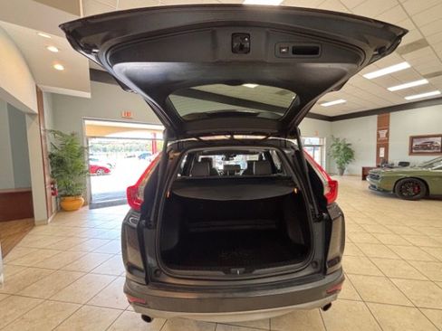 Used 2019 Honda CR-V Touring image 6