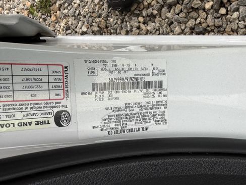 Used 2007 Lincoln MKZ image 24