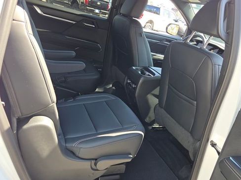 Used 2024 GMC Acadia Elevation w/ Luxury Package image 27