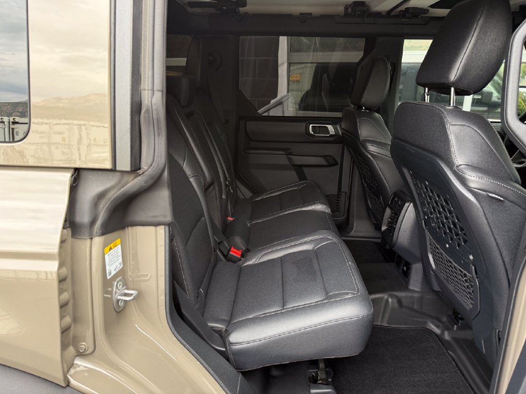 Used 2025 Ford Bronco Badlands AWD/4WD image 39