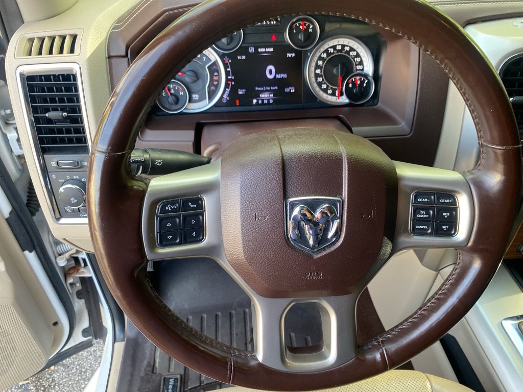 Used 2015 RAM 1500 Laramie w/ Convenience Group AWD/4WD image 12