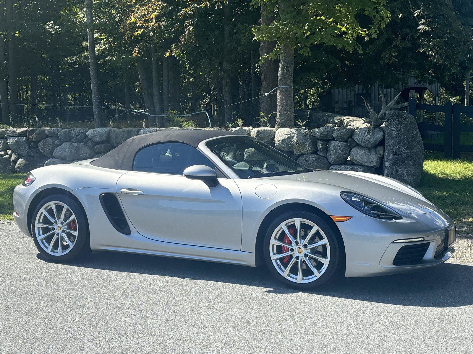 Used 2022 Porsche 718 Boxster S RWD image 28