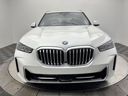 New 2026 BMW X5 xDrive50e w/ Climate Comfort Package image 14