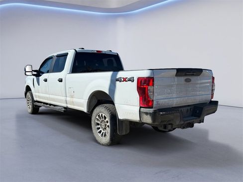 Used 2022 Ford F250 XL w/ Power Equipment Group image 3
