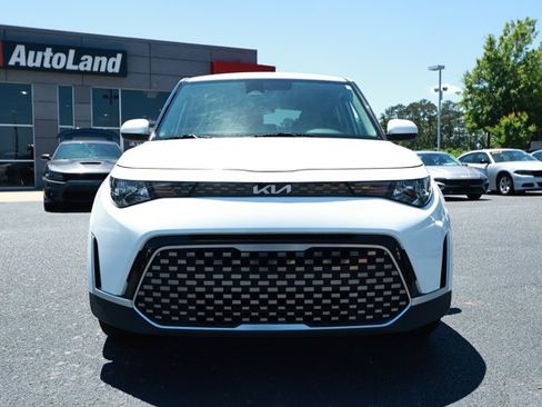 Used 2023 Kia Soul EX FWD image 2