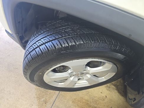 Used 2019 Jeep Compass Latitude image 18