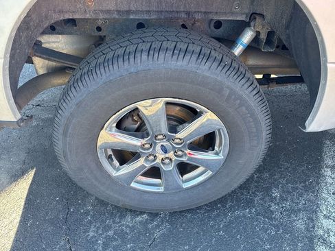 Used 2018 Ford F150 XLT w/ Equipment Group 302A Luxury image 15