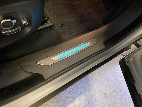 Used 2019 Jaguar F-PACE S image 36