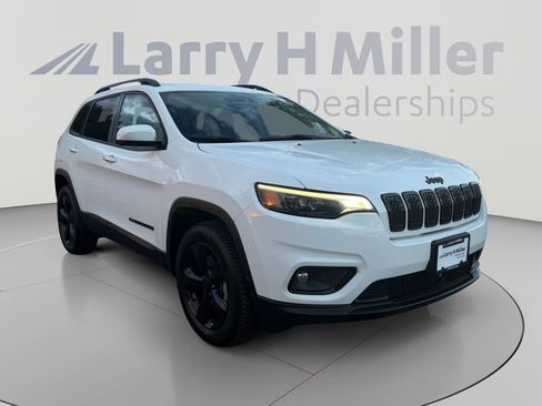 Used 2021 Jeep Cherokee Latitude Plus AWD/4WD image 7