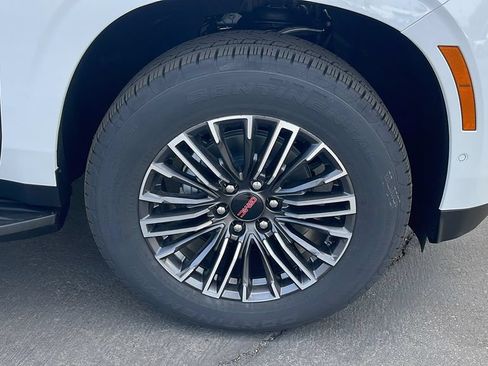 New 2026 GMC Yukon Elevation w/ Elevation Premium Package AWD/4WD image 10