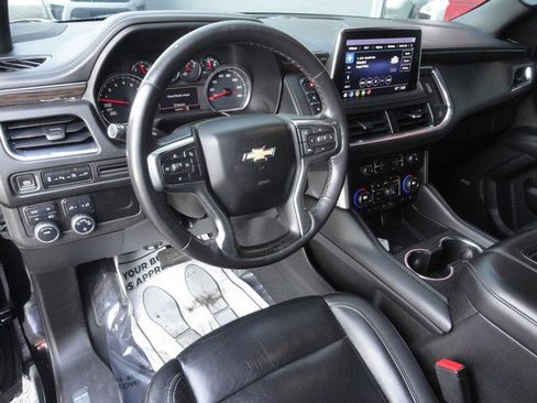 Used 2021 Chevrolet Suburban LT image 10