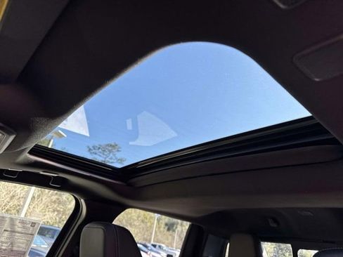 Certified 2025 Toyota Tacoma Limited image 33