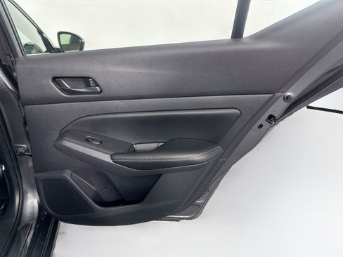 Used 2025 Nissan Altima 2.5 SV FWD image 27
