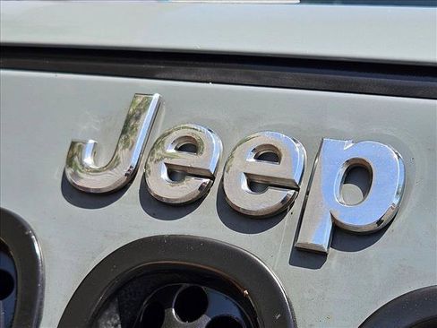 Used 2015 Jeep Wrangler Sport w/ Quick Order Package 24S AWD/4WD image 29