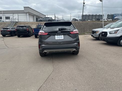 Used 2022 Ford Edge Titanium AWD/4WD image 6