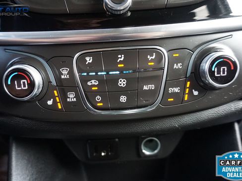 Used 2019 Chevrolet Traverse LT AWD/4WD image 39