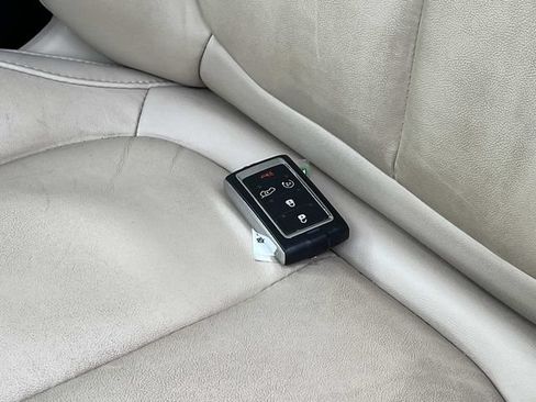 Used 2021 Jeep Grand Cherokee L Limited AWD/4WD image 39