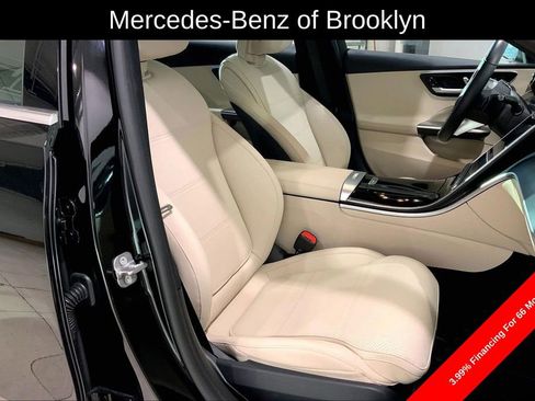 Certified 2025 Mercedes-Benz C 300 4MATIC Sedan image 10