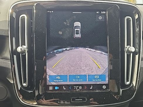 Used 2023 Volvo XC40 Recharge Core w/ Protection Package Premier image 8