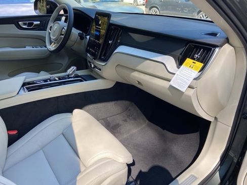 New 2026 Volvo XC60 B5 Ultra w/ Climate Package AWD/4WD image 18