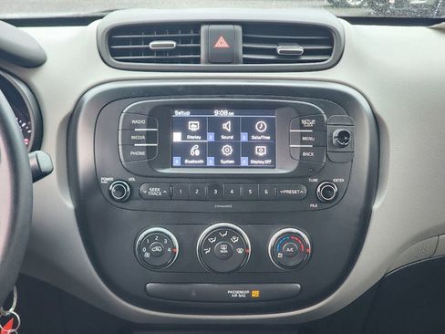 Used 2018 Kia Soul image 3