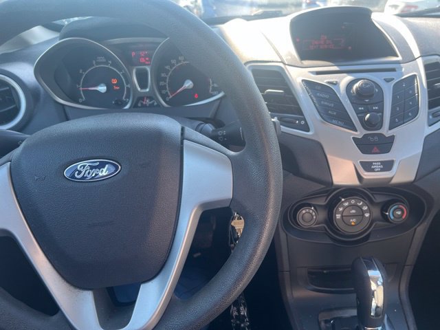 Used 2011 Ford Fiesta SE FWD image 12