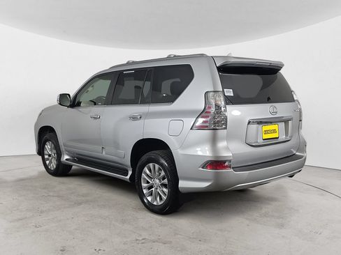 Used 2015 Lexus GX 460 w/ Premium Package AWD/4WD image 3