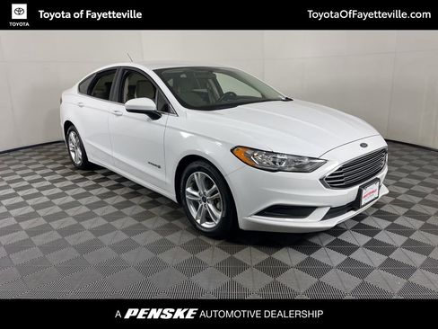 Used 2018 Ford Fusion SE image 15