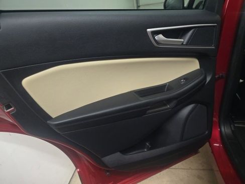 Used 2021 Ford Edge SEL w/ Convenience Package image 14