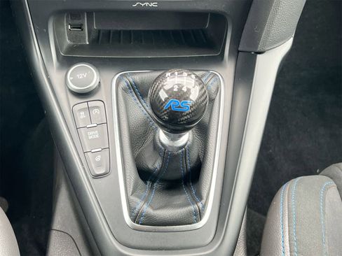 Used 2018 Ford Focus RS image 33