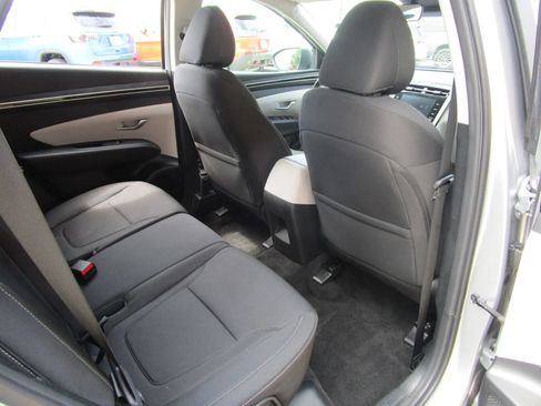 Used 2024 Hyundai Tucson SE AWD/4WD image 16