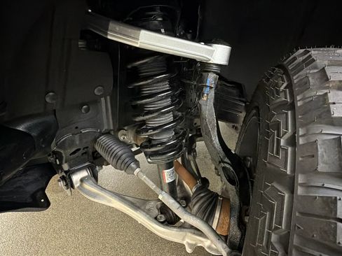 Used 2024 Ford Bronco Black Diamond AWD/4WD image 14