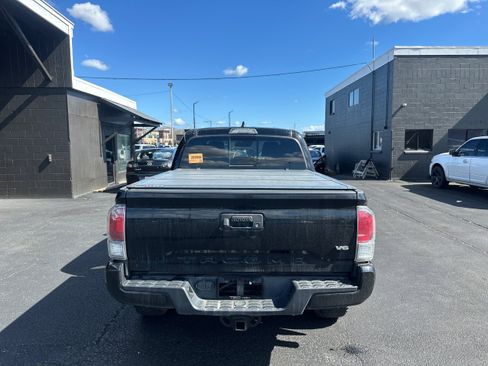 Used 2021 Toyota Tacoma 4x4 Double Cab image 12