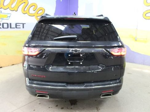 Used 2021 Chevrolet Traverse Premier w/ Redline Edition AWD/4WD image 7