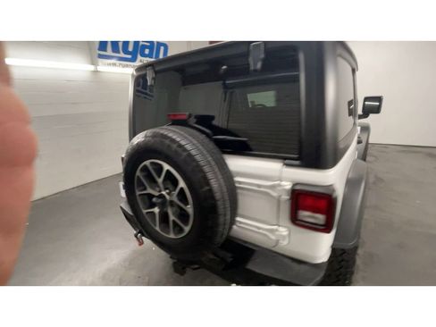 Used 2024 Jeep Wrangler Sport S image 8
