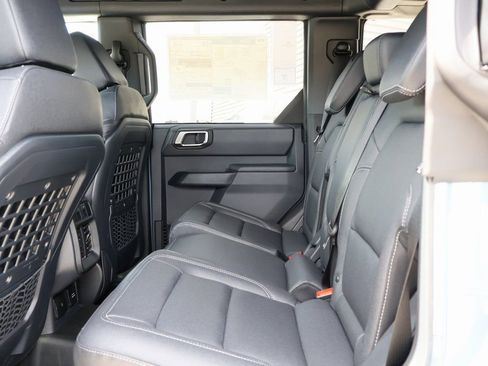 New 2025 Ford Bronco Big Bend w/ Black Diamond Package image 17