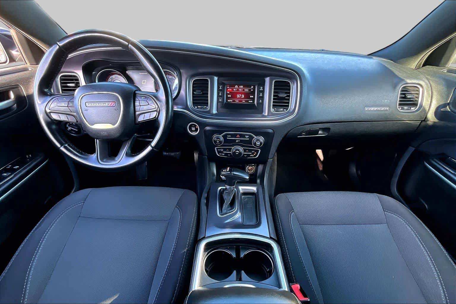 Used 2017 Dodge Charger SE RWD image 16