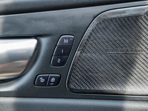 Used 2023 Volvo XC60 B5 Ultimate w/ Climate Package image 39