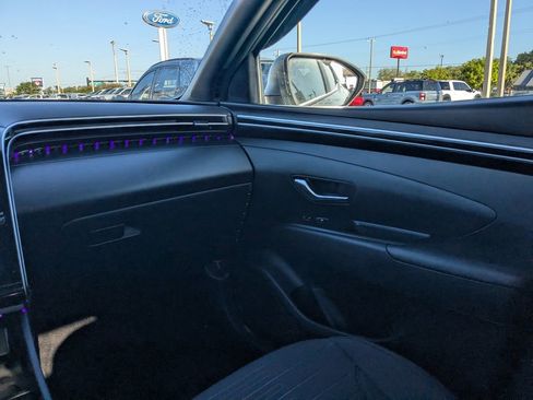 Used 2024 Hyundai Santa Cruz SE image 15