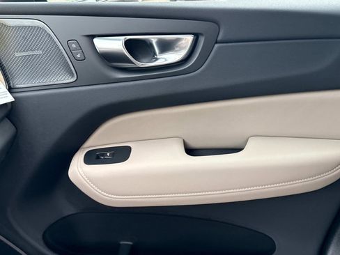 New 2026 Volvo XC60 B5 Plus w/ Climate Package image 21