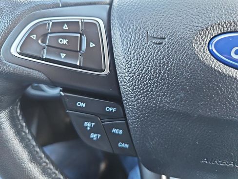 Used 2019 Ford Escape SEL AWD/4WD image 25