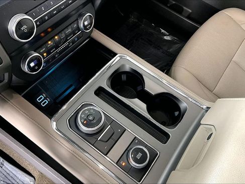 Used 2019 Ford Expedition XLT w/ Equipment Group 202A image 17