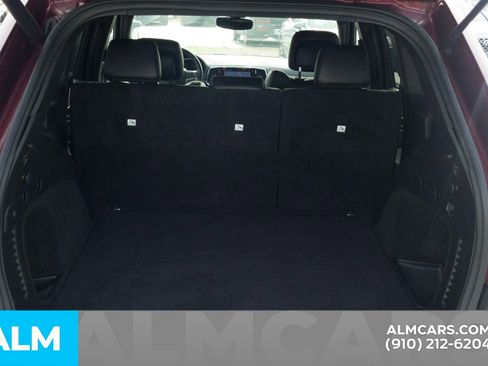 Used 2019 Jeep Grand Cherokee Altitude image 8