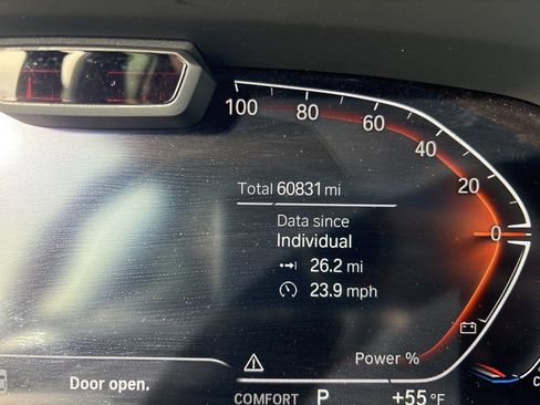 Used 2021 BMW X6 xDrive40i w/ M Sport Package image 12