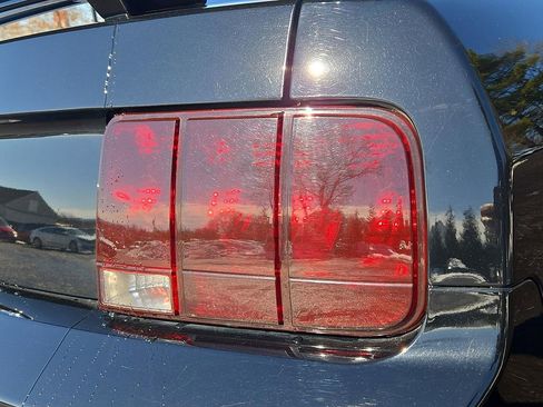 Used 2007 Ford Mustang GT image 12