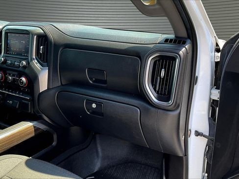 Used 2021 Chevrolet Silverado 1500 LT Trail Boss w/ Convenience Package II AWD/4WD image 18