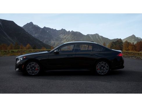 New 2026 BMW 550e xDrive image 4
