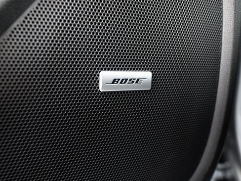 Used 2023 Chevrolet Traverse Premier image 11