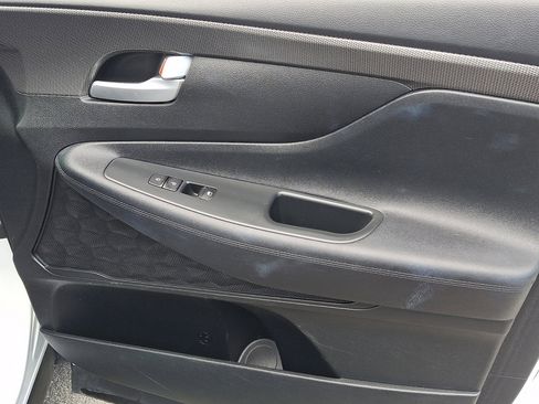 Used 2019 Hyundai Santa Fe SE AWD/4WD image 10
